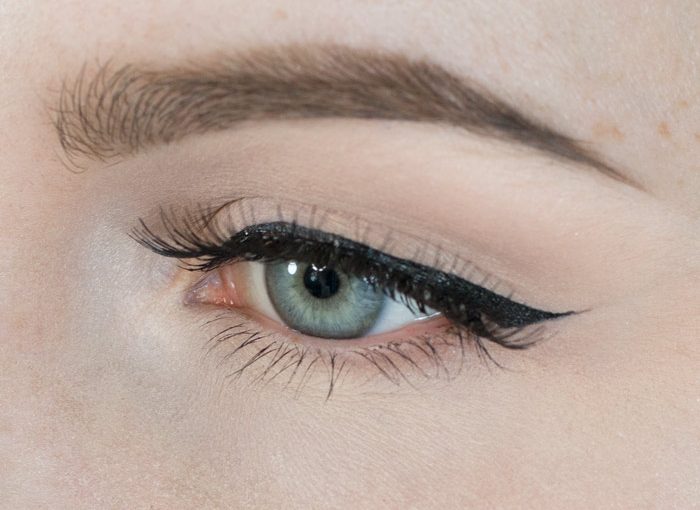 how to winged eyeliner